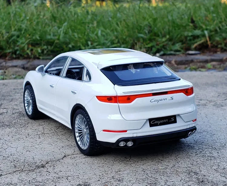 1:24 Porsche Cayenne Turbo S