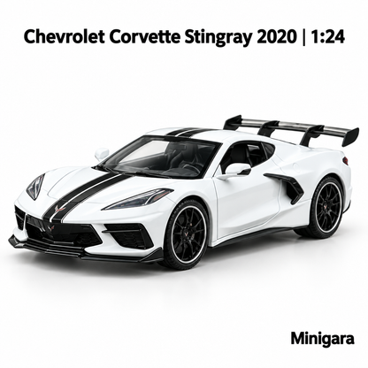 Corvette Stingray trắng sọc đen