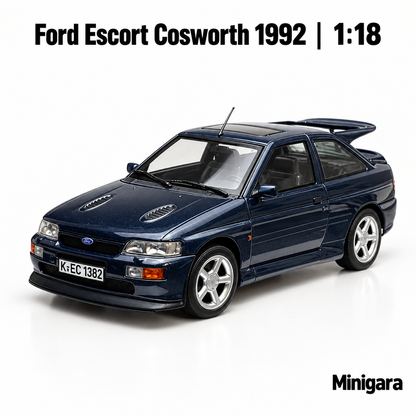 Ford Escort Cosworth xanh navy