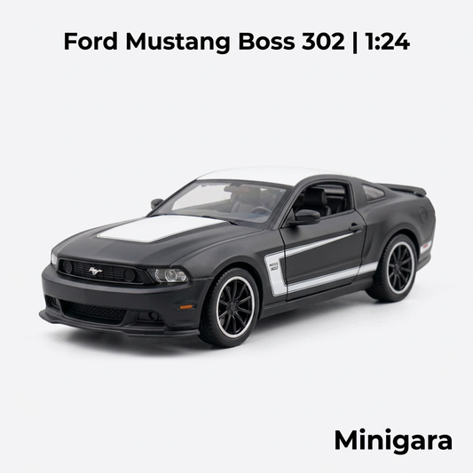 Ford Mustang Boss 302 xám đen, sọc trắng