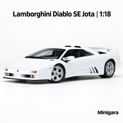 Lamborghini Diablo SE Jota trắng, cửa đóng