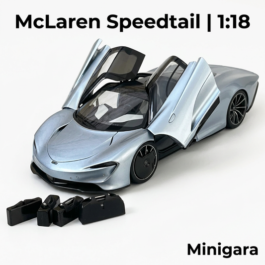 McLaren Speedtail bạc cửa mở cùng bộ vali