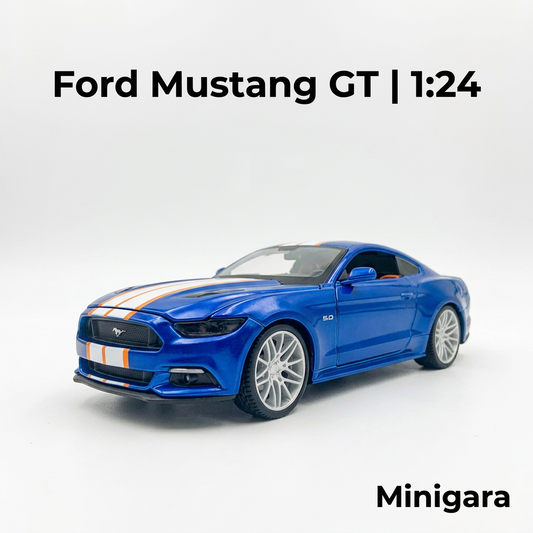 Mustang GT xanh sọc trắng viền cam
