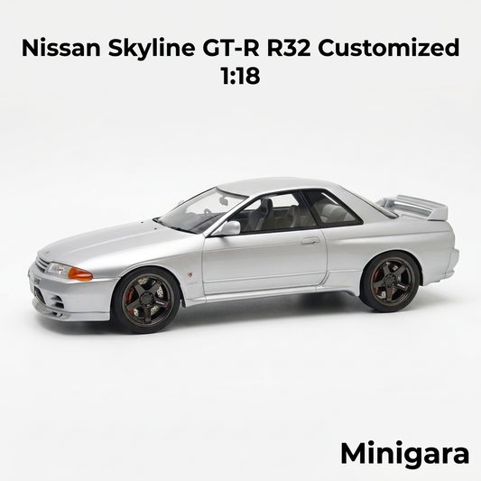 Nissan Skyline R32 bạc