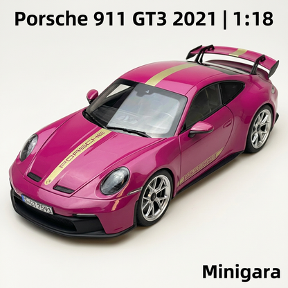 Porsche GT3 hồng sọc vàng