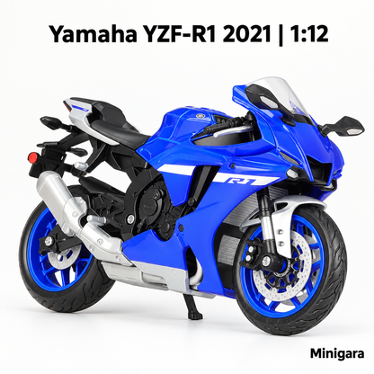Yamaha YZF-R1 xanh trắng, góc trước